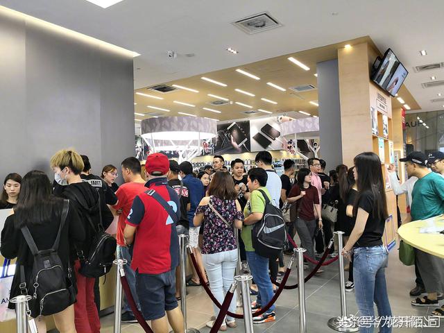 華為P20Pro手機又下一城，馬來西亞首發現場火爆異常！