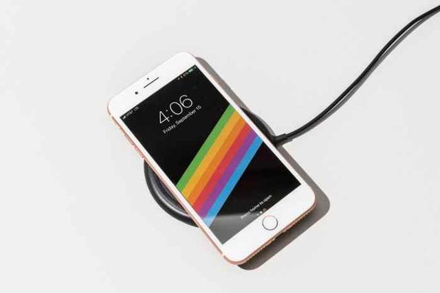 新iphone將至，三款iphone價格再度改寫，網友：買早了！